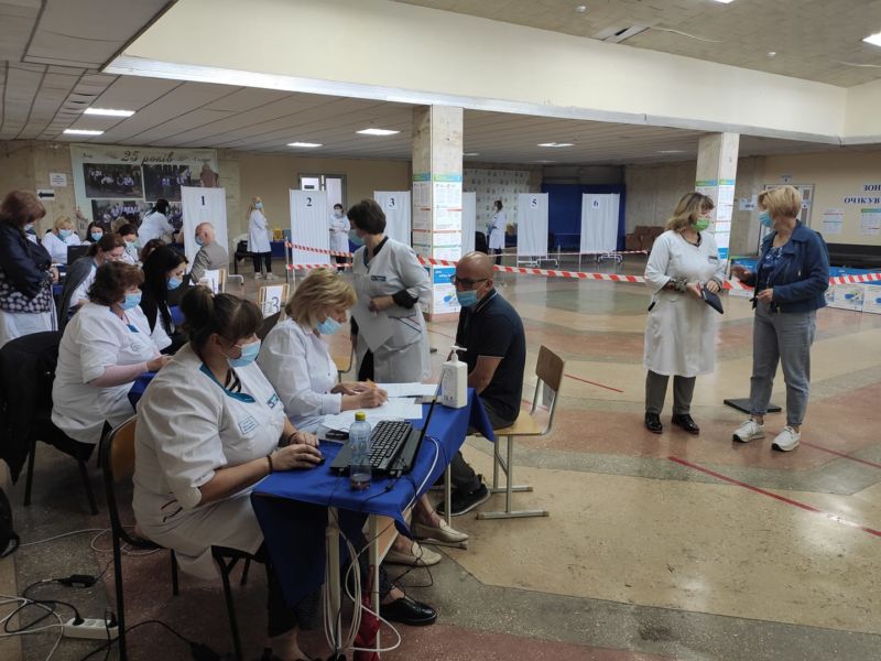 Скільки жителів Тернопільщини отримали вакцину від COVID-19