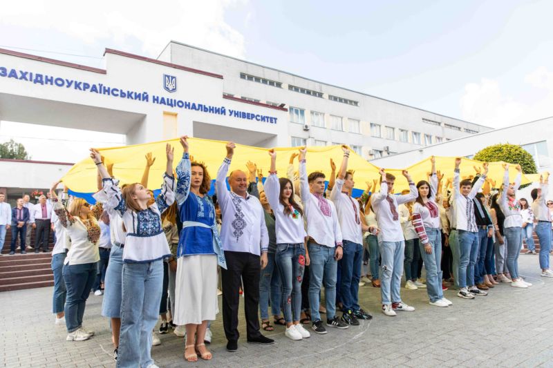 У ЗУНУ відзначили День Державного Прапора України