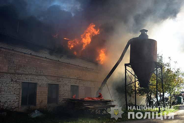 Причину великої пожежі у Тернополі встановлюють поліцейські