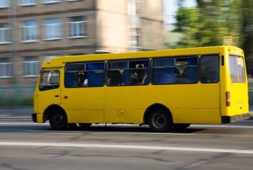 У поминальні дні до тернопільських кладовищ їздить більше громадського транспорту