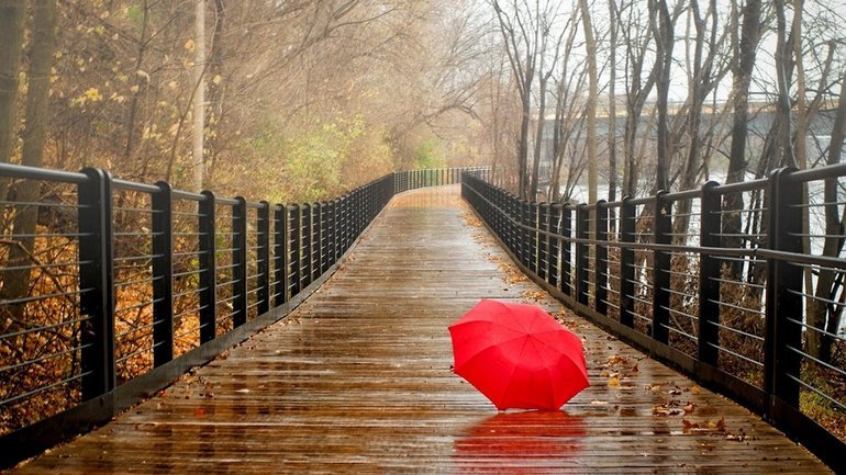 Не забудьте парасольки: на Тернопільщині можливий дощ