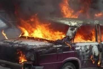 На Тернопільщині у різдвяні свята згоріли «Жигулі», а врятували - навантажувачі, трактори та п’ять комбайнів