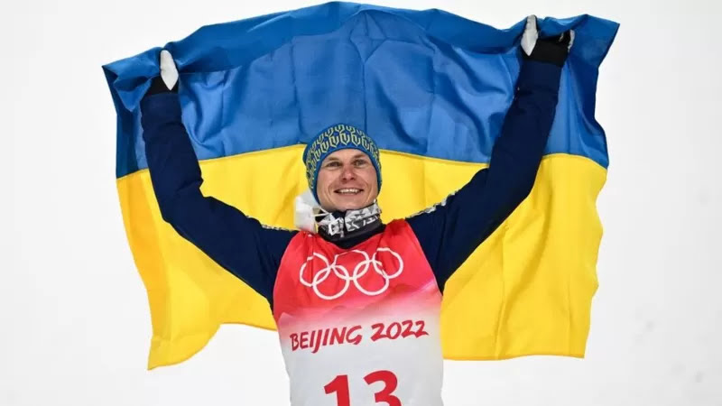 “Ця медаль для всієї нашої країни та кожного українця”, – перші слова Абраменка після срібла Олімпіади-2022