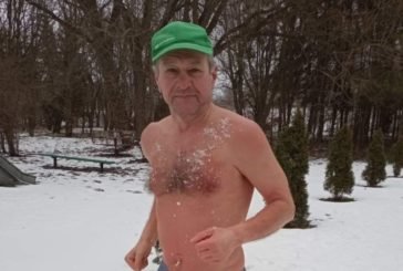 На рекорд: житель Тернопільщини бігтиме марафон з голим торсом і на морозі