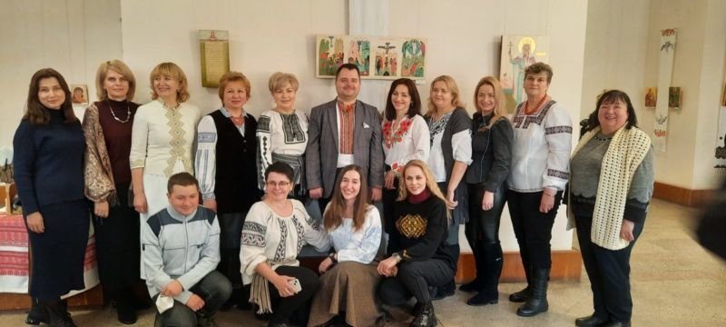 Тернополяни продовжують традиції автентичного українського іконопису
