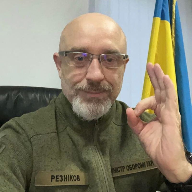 Міністр оборони Олексій Резніков: “196 годин оборони. У ці години та дні відбувається злам ситуації”