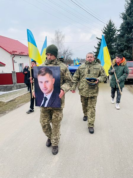 На Тернопільщині попрощалися з льотчиком Олександром Корпаном