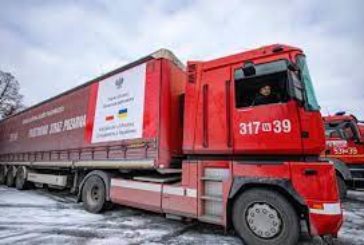 Польща  ввела бездозвільний режим та скасувала плату за дороги для перевізників гуманітарних вантажів в Україну