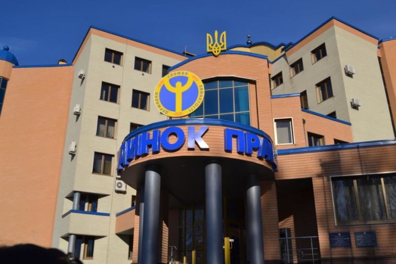 Роботодавців Тернопільщини просять повідомляти про вакансії у найближчий центр зайнятості