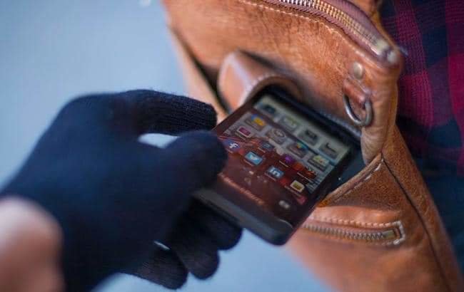 На Збаражчині під час застілля 28-річний хлопець вкрав мобільний телефон