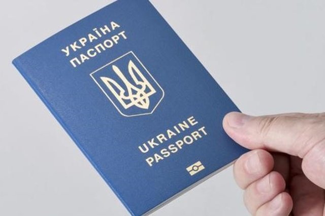 Термін дії паспорта закінчився: чи можна оновити його під час воєнного стану