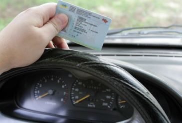 Українці можуть не обмінювати водійські посвідчення в Польщі до кінця 2022 року