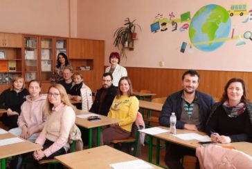 Майже 300 переселенців вчать українську мову у розмовному клубі 