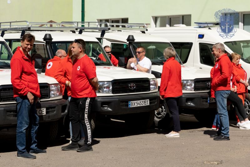 Тернопільщина отримала автомобілі медичної допомоги від Товариства Червоного Хреста Норвегії