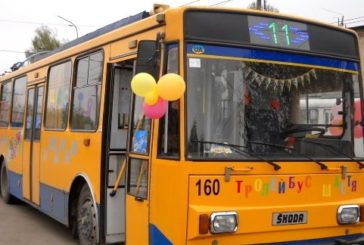 Завтра для дітей буде безкоштовний проїзд у комунальному громадському транспорті Тернополя та на теплоході