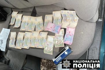 У Тернополі жінка за винагороду пропонувала учням безперешкодно отримати посвідчення водія