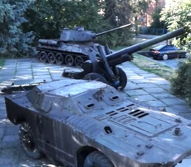 У Тернополі військову техніку з виставки у парку використають для потреб армії