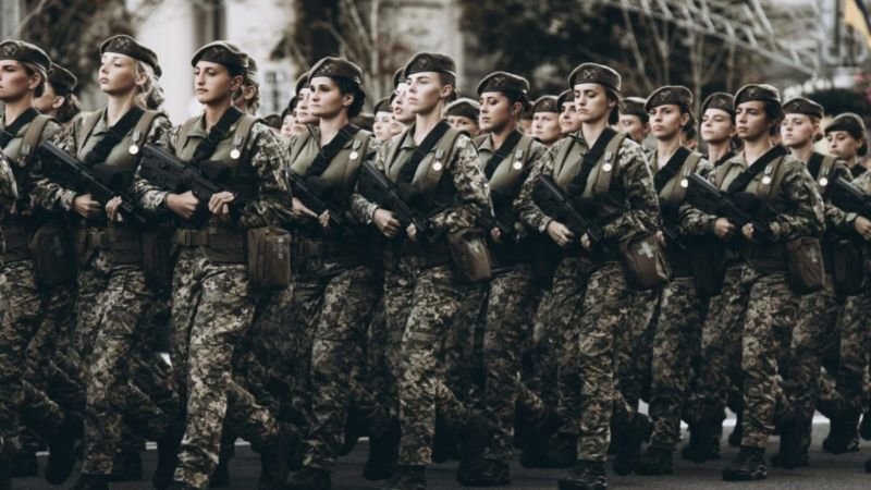 Жінок братимуть на військовий облік лише за їхньою згодою
