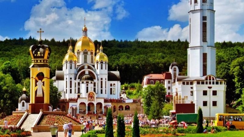 Всеукраїнську прощу в Зарваниці на Тернопільщині пропонують провести онлайн