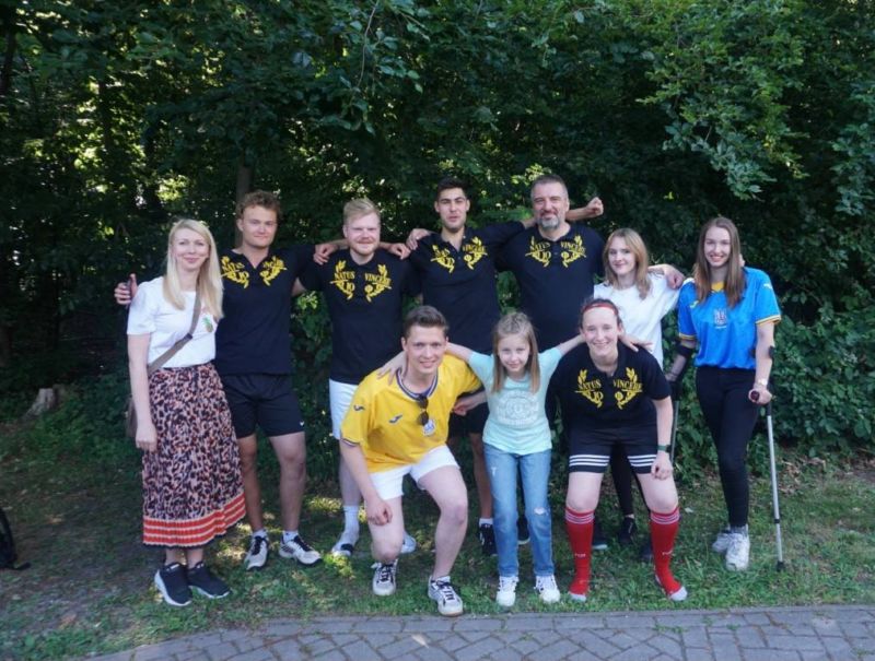 Студенти в Німеччині зіграли футбольний матч на підтримку України у футболках юрфаку ЗУНУ