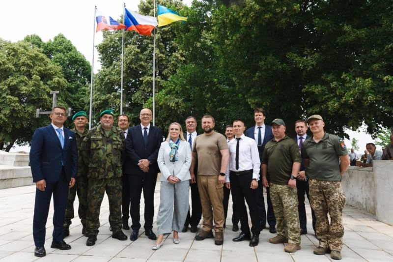 На Тернопільщині побувала міністерка оборони Чеської Республіки