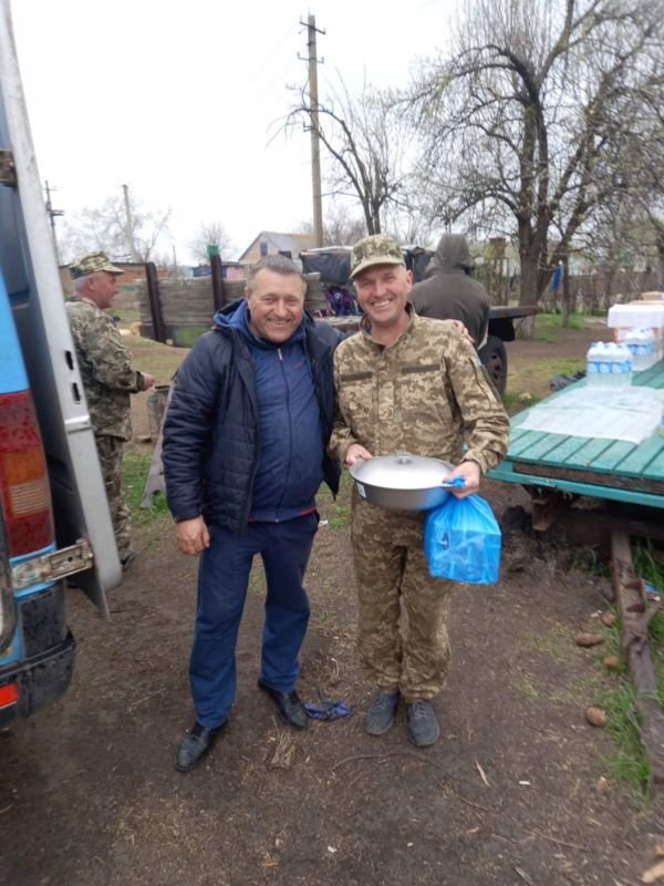 «Жителі наших сіл діляться всім, що у них є»: як Гримайлівська громада допомагає українським воїнам