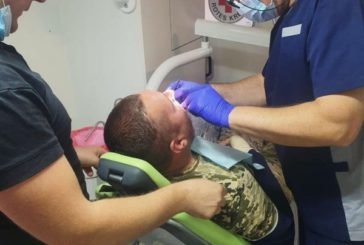 Лікарі-волонтери розпочали надавати стоматологічну допомогу тернопільським бійцям на передовій