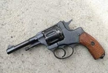 На Тернопільщині поліцейські виявили два факти незаконного зберігання зброї