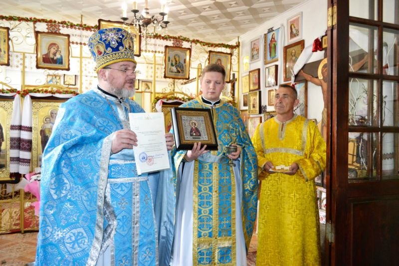 У Тернополі дітей зцілюватиме ікона з мощами святого Пантелеймона