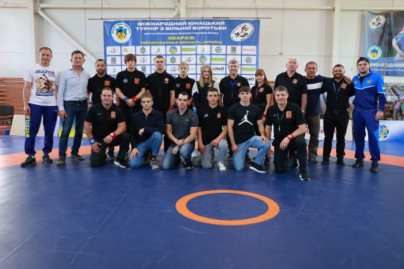 Для підримки ЗСУ: в Збаражі на Тернопільщині провели міжнародний юнацький турнір з вільної боротьби
