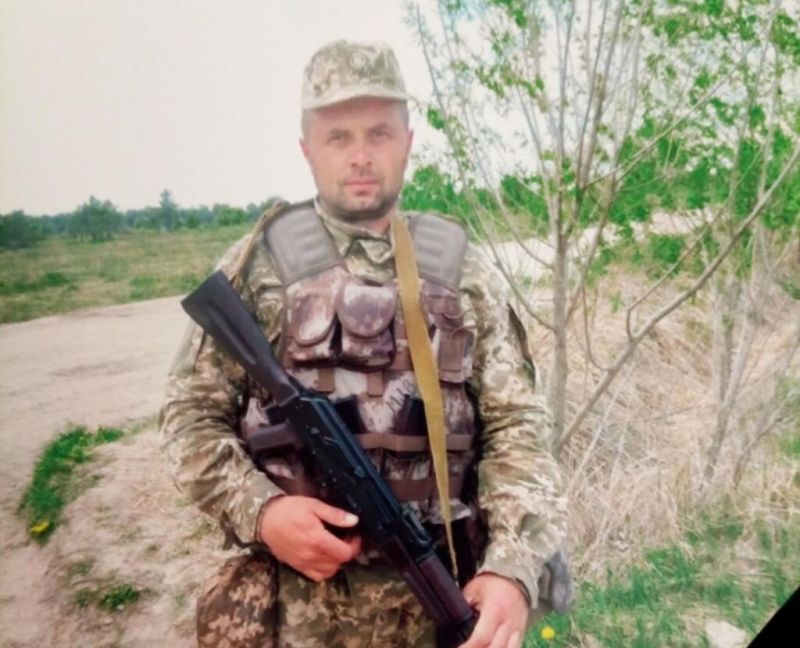 Захищати Україну приїхав з-за кордону: на Тернопільщині попрощалися з воїном Ігорем Моткою