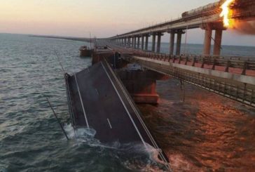 Горить, палає: на Кримському мосту сталася масштабна пожежа (фото)