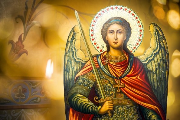Ангел – посередник між Богом і людьми: сьогодні Собор  архистратига Михаїла та інших небесних сил безплотних