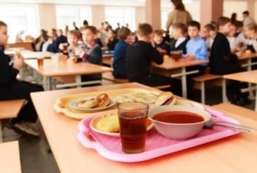 У тернопільських школах і садках безкоштовно годуватимуть дітей, чиї батьки захищають Україну на війні