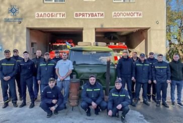 Тернопільщина: монастириські рятувальники придбали й відправили на передову автомобіль підвищеної прохідності УАЗ -452