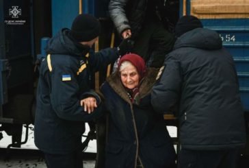 До Тернополя прибув потяг із біженцями з Донеччини (ФОТО)