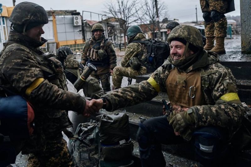 Ціна миру надзвичайно висока: помоліться за українського воїна, який в окопі захищає світ від біди