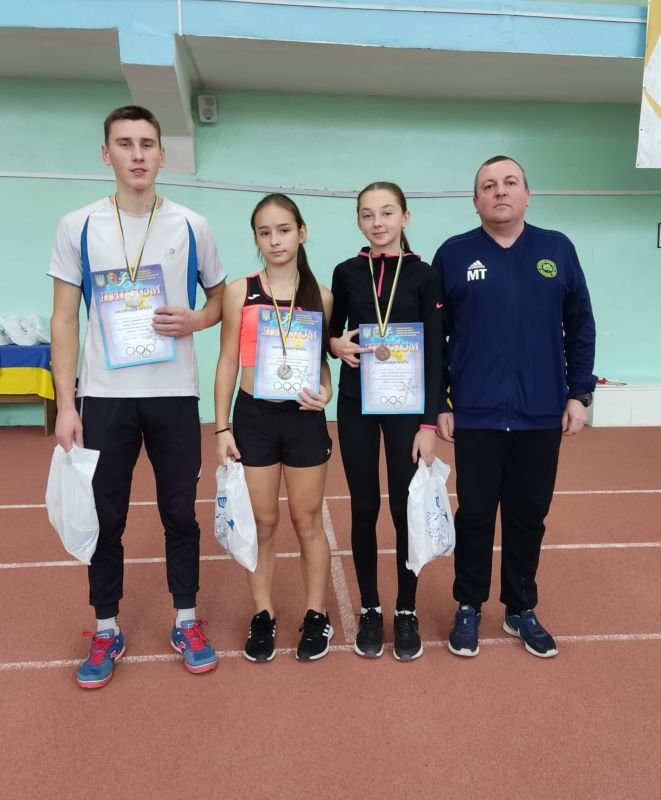 Юні атлети зі Зборова, що на Тернопільщині, вдало виступили у Хмельницькому