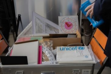 «Школа в коробці»: навчальні заклади Тернопільщини отримали канцелярські приладдя від UNICEF