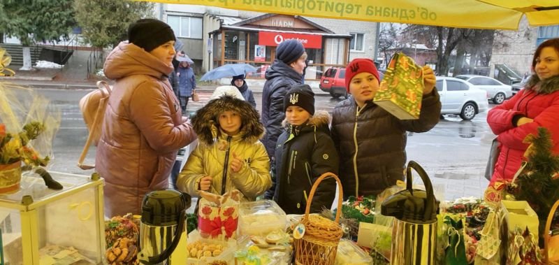 Тернопільщина: жителі Шумської громади під час благодійних заходів зібрали 31 тисячу гривень для земляків, які захищають Україну