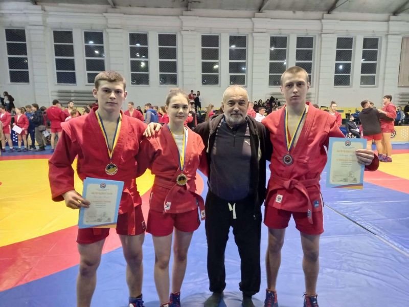 Студенти ЗУНУ – золоті та срібні призери чемпіонату України з боротьби самбо