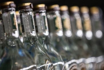 На Тернопільщині поліція перевіряє, звідки в чоловіка підпільний склад алкоголю