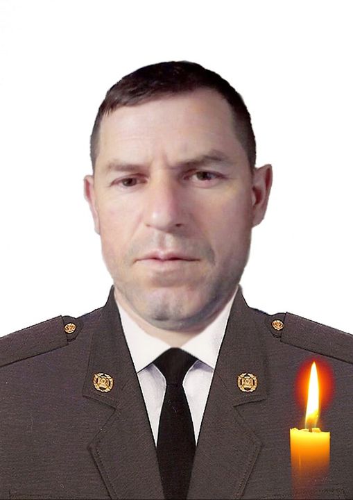 Загинув у пекельних боях біля Бахмута: на Тернопільщині попрощалися з воїном Віктором Бугаєм