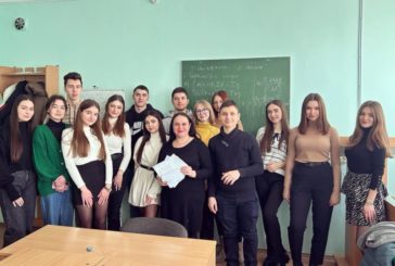 З любов’ю та вдячністю: студенти ЗУНУ написали листи захисникам України