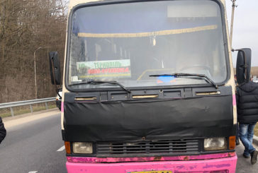 З автобуса «Тернопіль - Івано-Франківськ» випала й сильно травмувалася пасажирка: просять відгукнутися очевидців