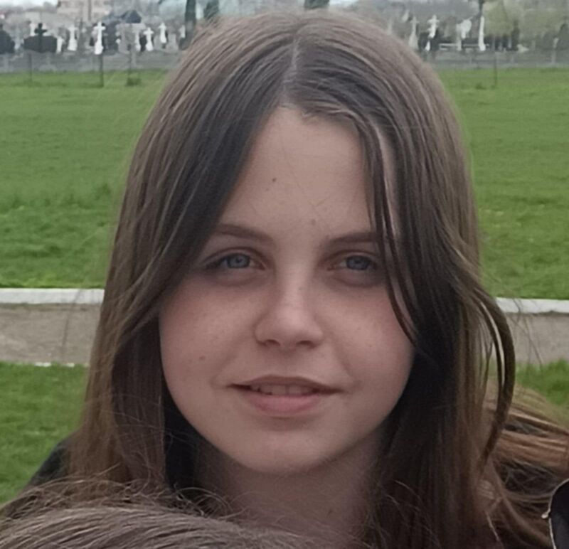 На Тернопільщині розшукують 14-річну дівчину: вийшла з дому і не повернулася