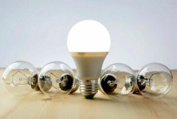 «Укрпошта» згортає обмін: де ще можна отримати LED-лампи