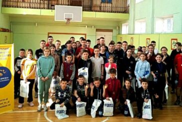 Школярі Мшанецької ЗОШ Тернопільського району змагались у цікавих естафетах: перемогли «Бандерівці»