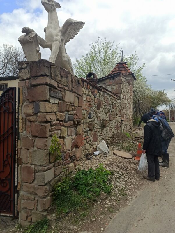 У Тернополі через крутий сусідський паркан люди залишилися без води
