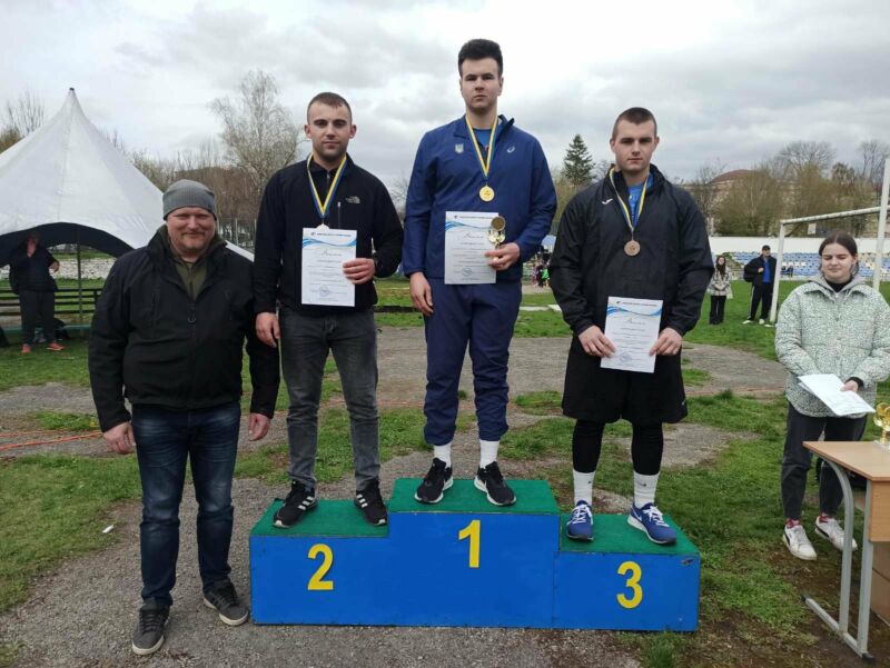 Студенти ЗУНУ успішно виступили на Кубку України з легкоатлетичних метань